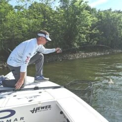 Promar Premier Telescopic Landing Nets -Angling Promotion Store LN 910BT lifestyle 5000x f1b8d9fb 53de 4497 bc6d 695e559e9c96 509123